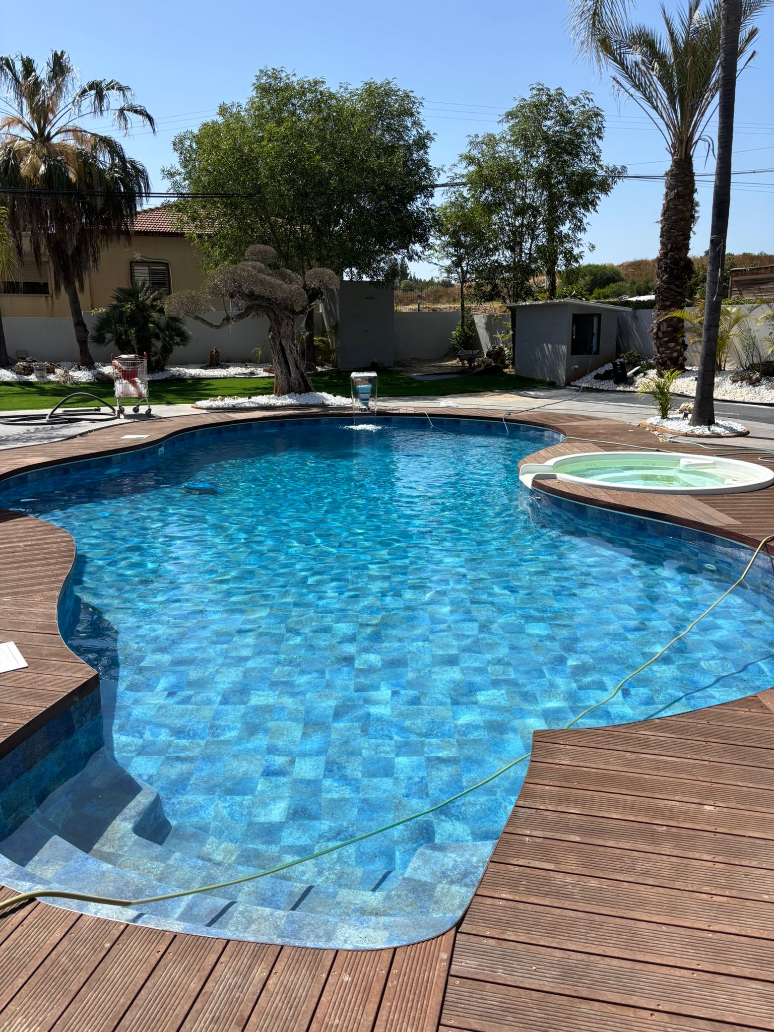 שיקום וחידוש בריכה — אחרי הטיפול